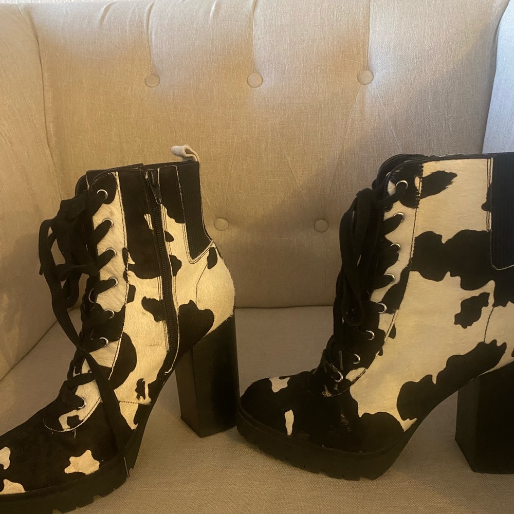 Steve Madden cowprint lace up  boot with heel
